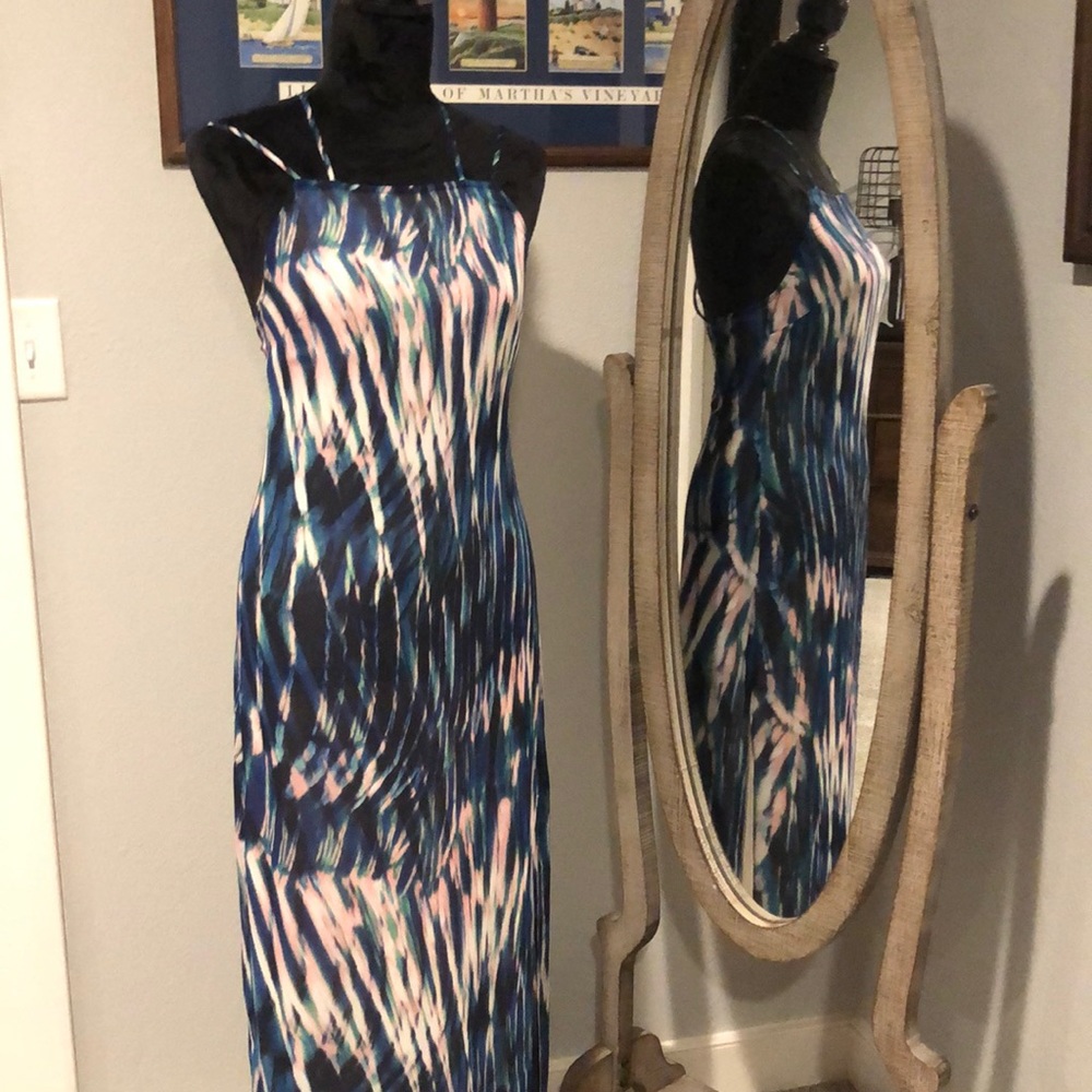 🌴Very cute tie-dyed strappy Vacay maxi dress 🌴